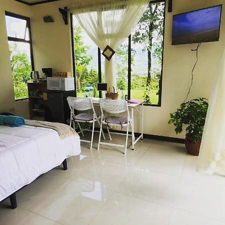 Koi Room Quesada  Ngoại thất bức ảnh