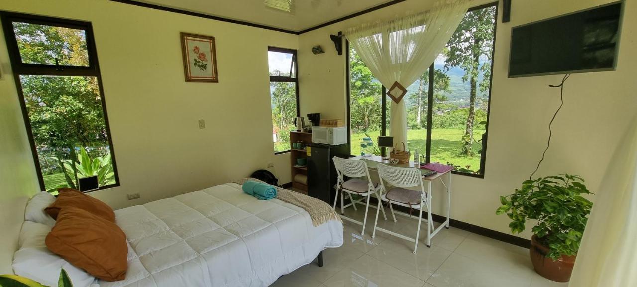 Koi Room Quesada  Ngoại thất bức ảnh
